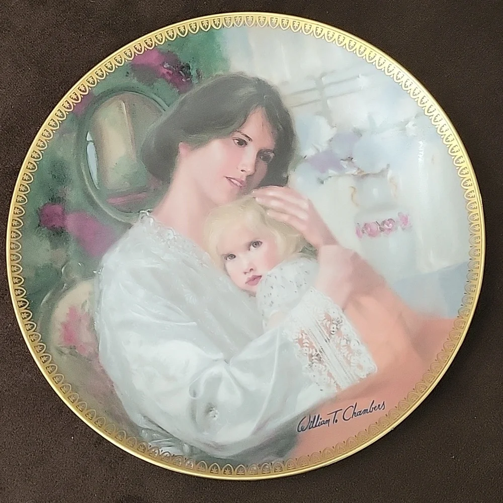 Gorgeous Collectors Plates - Picture 2 of 7